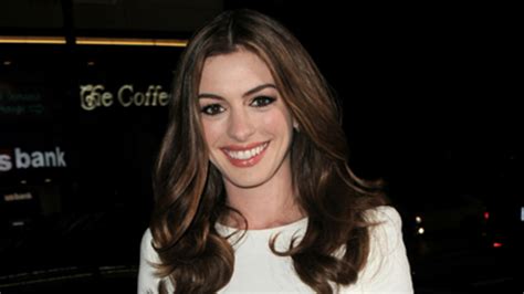 anne hathaway nackt